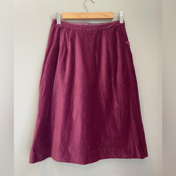 Vintage Velvet Midi Skirt with Rosette 🌹- S - Picture 10 of 14